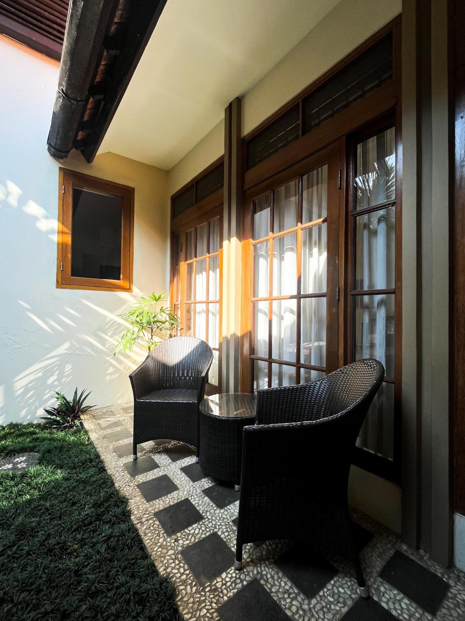 Roemah Renjana Bandung Bed and Breakfast Exteriör bild